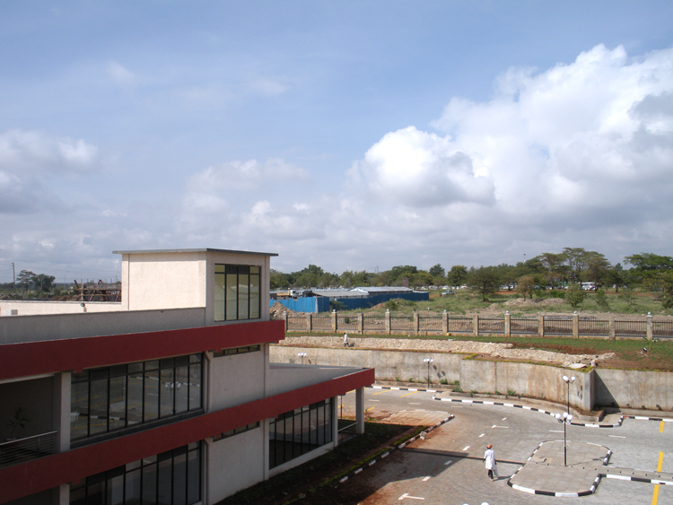 肯尼亞肯雅塔大學(xué)購(gòu)物中心